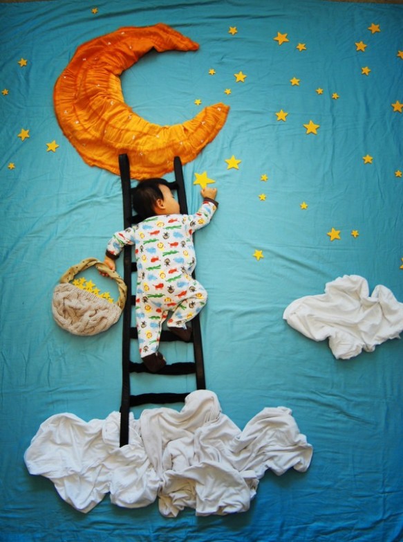 baby-reaches-for-the-stars-600x805